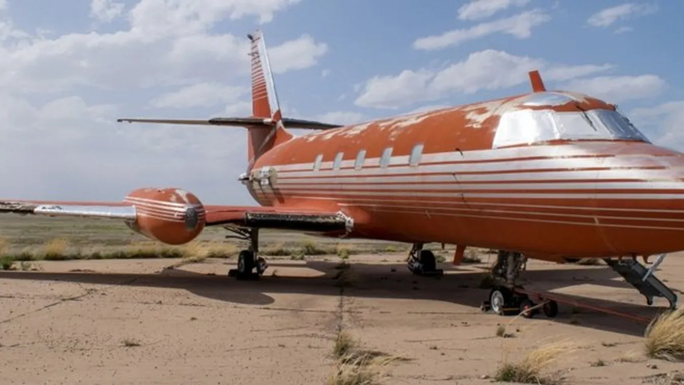 Ennyiért kelt el Elvis Presley magángépe