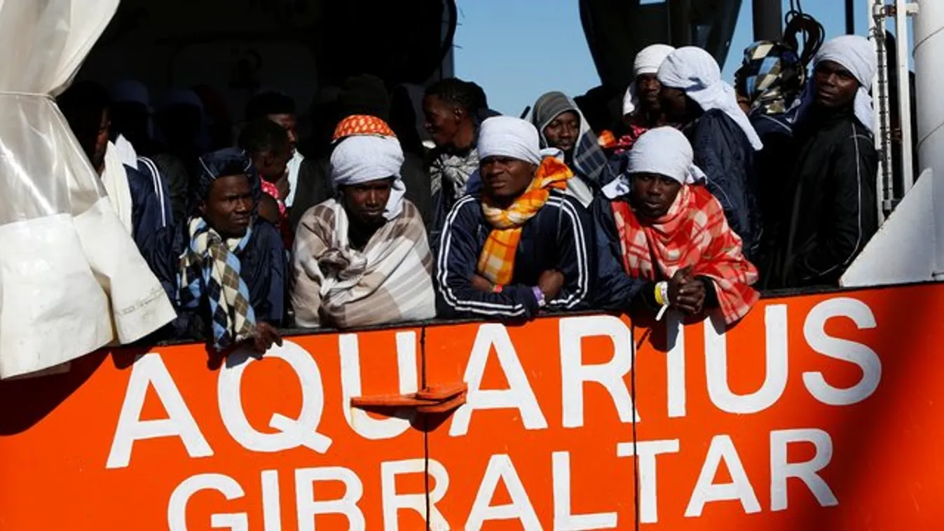 Befogadja a migránsokat a spanyol szoci kormányfő