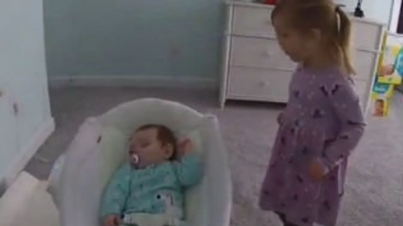 Napi cuki: Ilyen egy igazán gondoskodó nővérke – videó