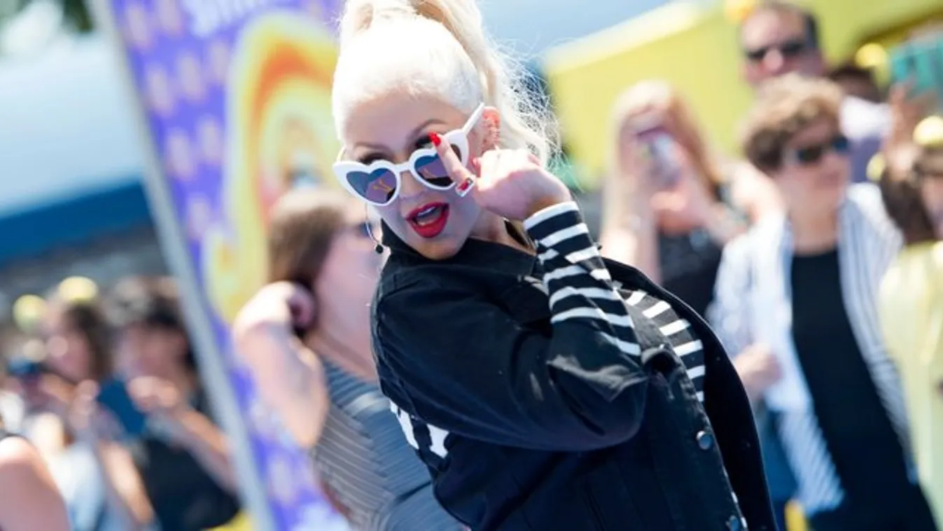 Metróban bulizott Christina Aguilera és Jimmy Fallon