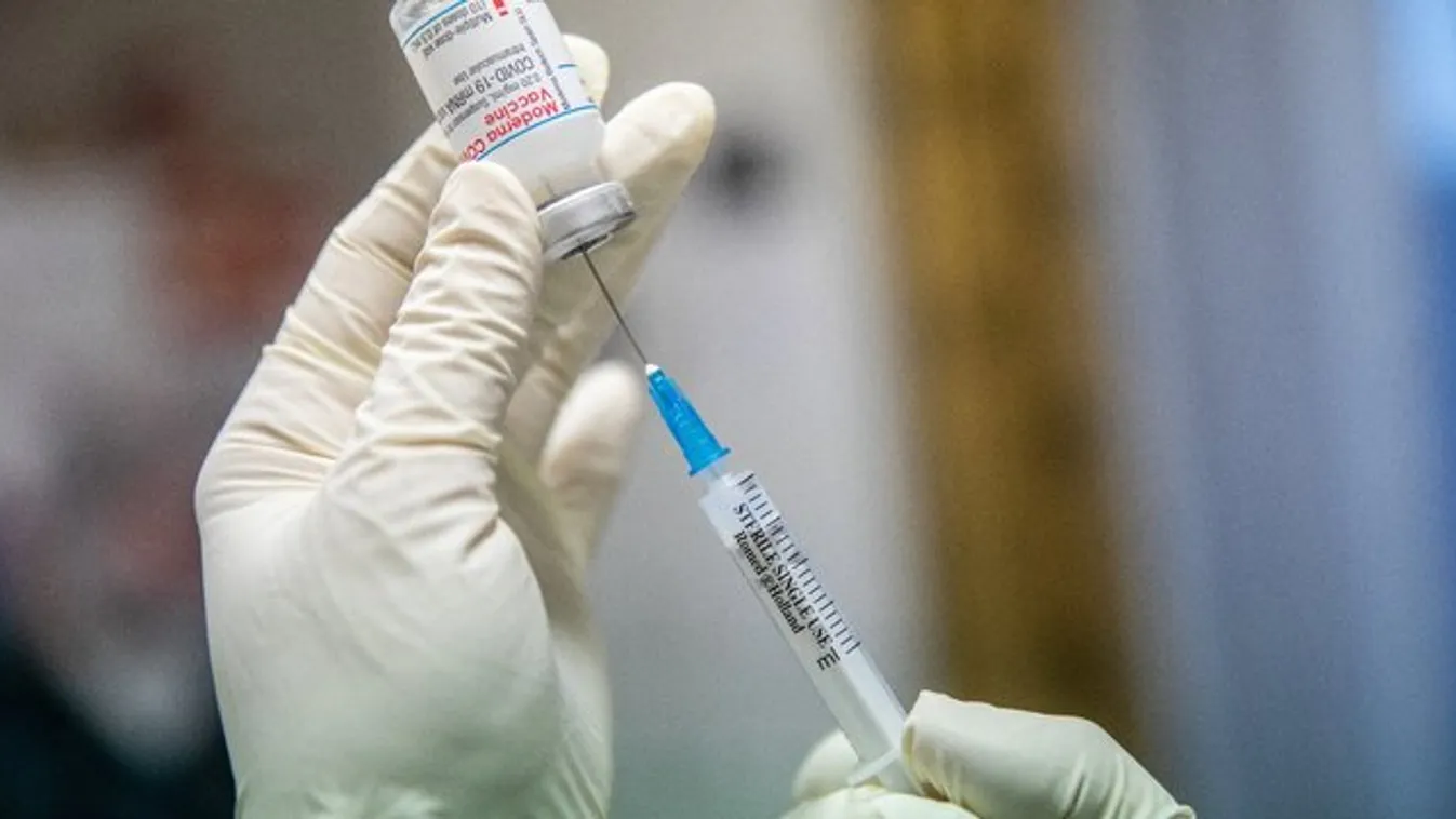 Izraelben először emelkedett tízezer fölé a napi új fertőzöttek száma