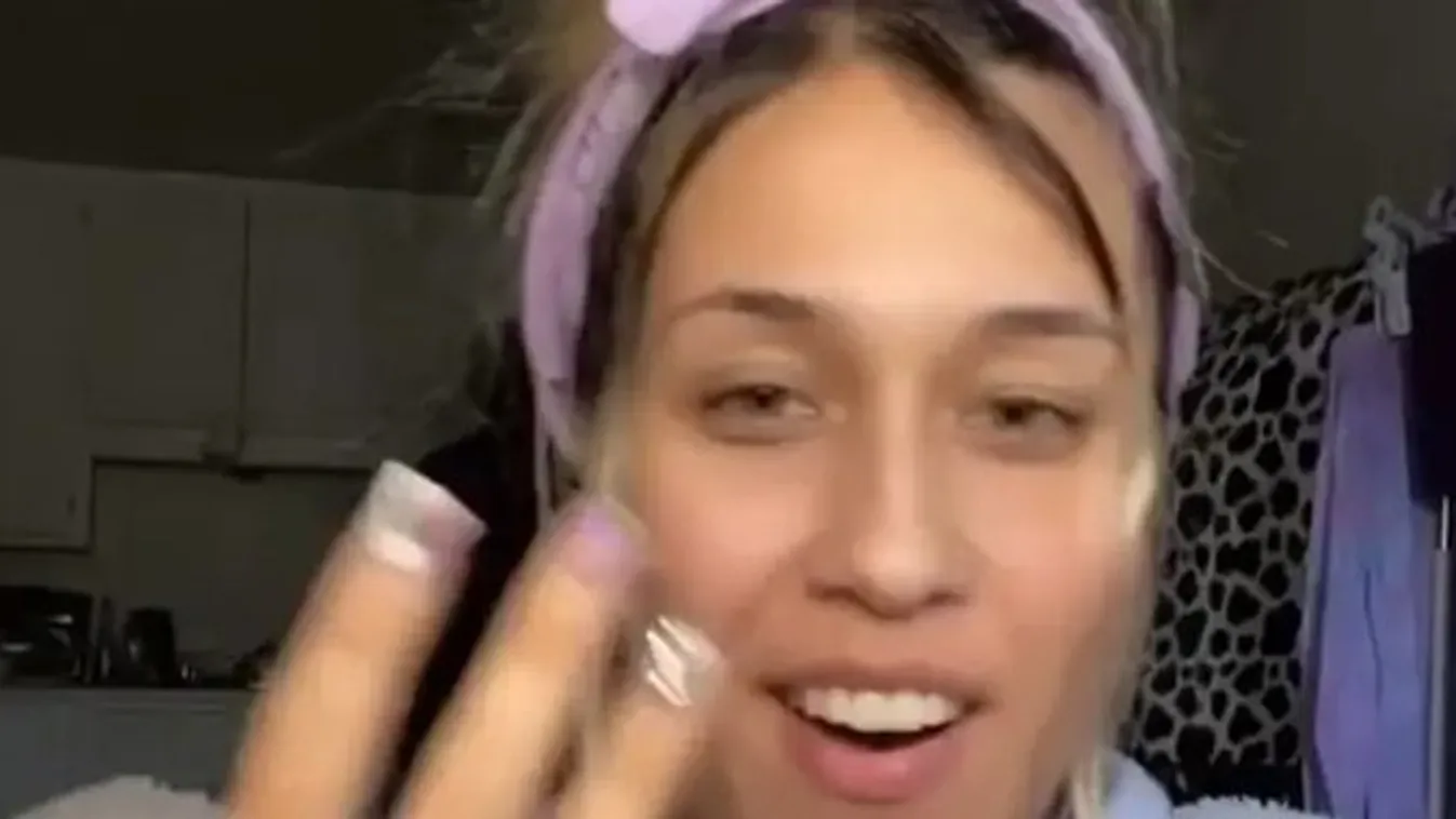 Sokkot kaptak a netezők: démon tűnt fel a vlogger videójában