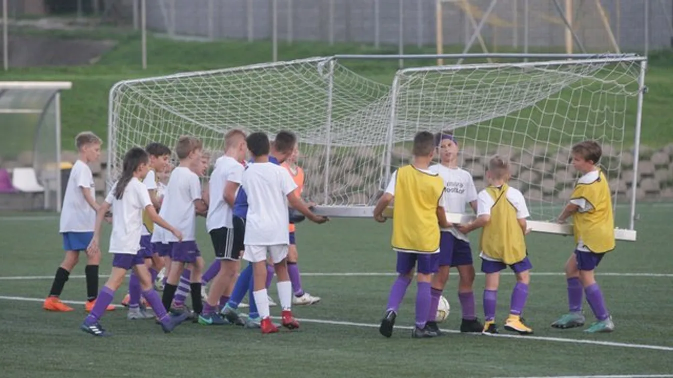 Gyerekek százait mozgatta meg A Futball Éjszakája