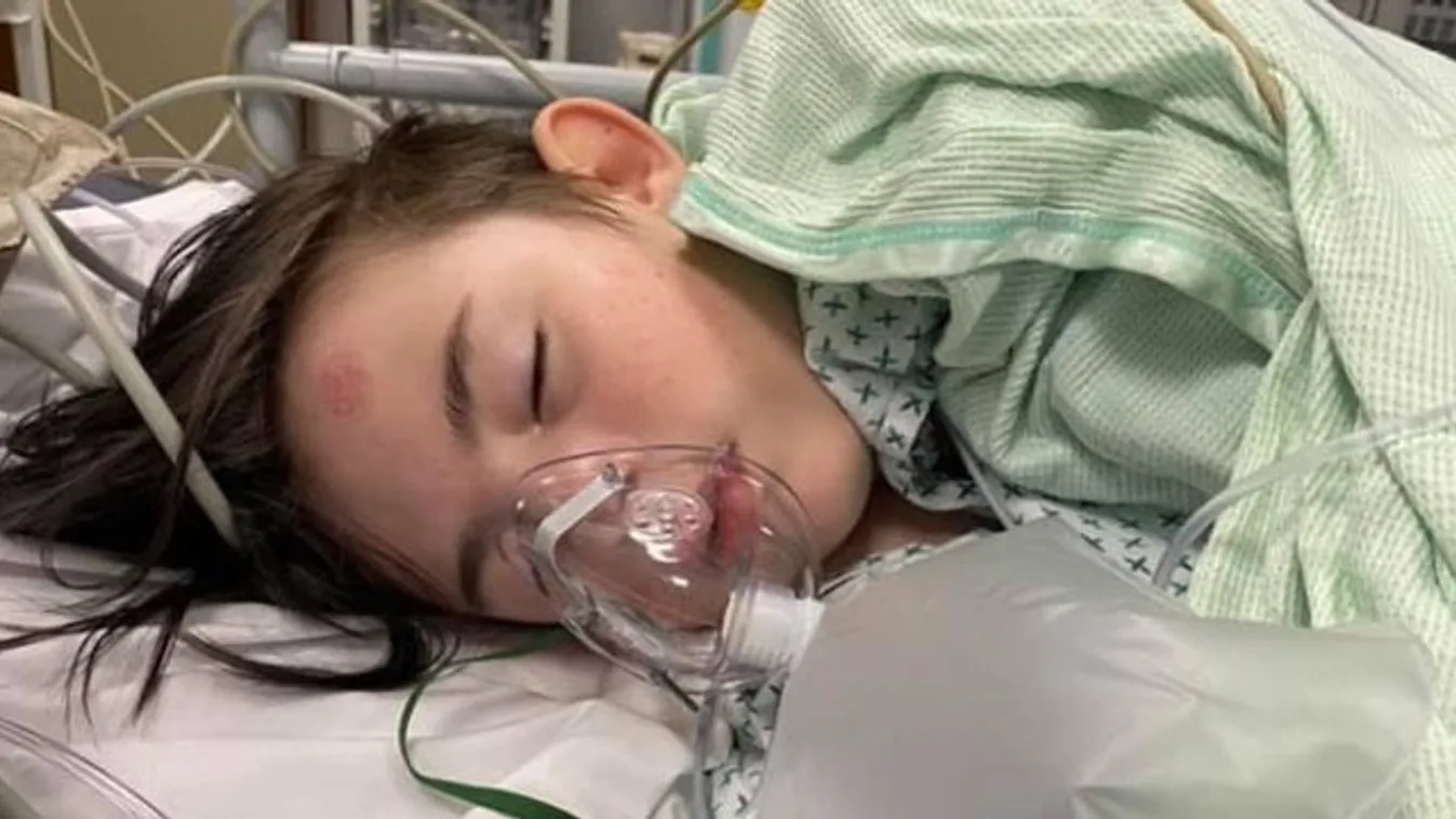 Megrázó fotók – Fehérítőt itattak az autista kiskamasszal a barátai, majd magára hagyták az utcán meghalni