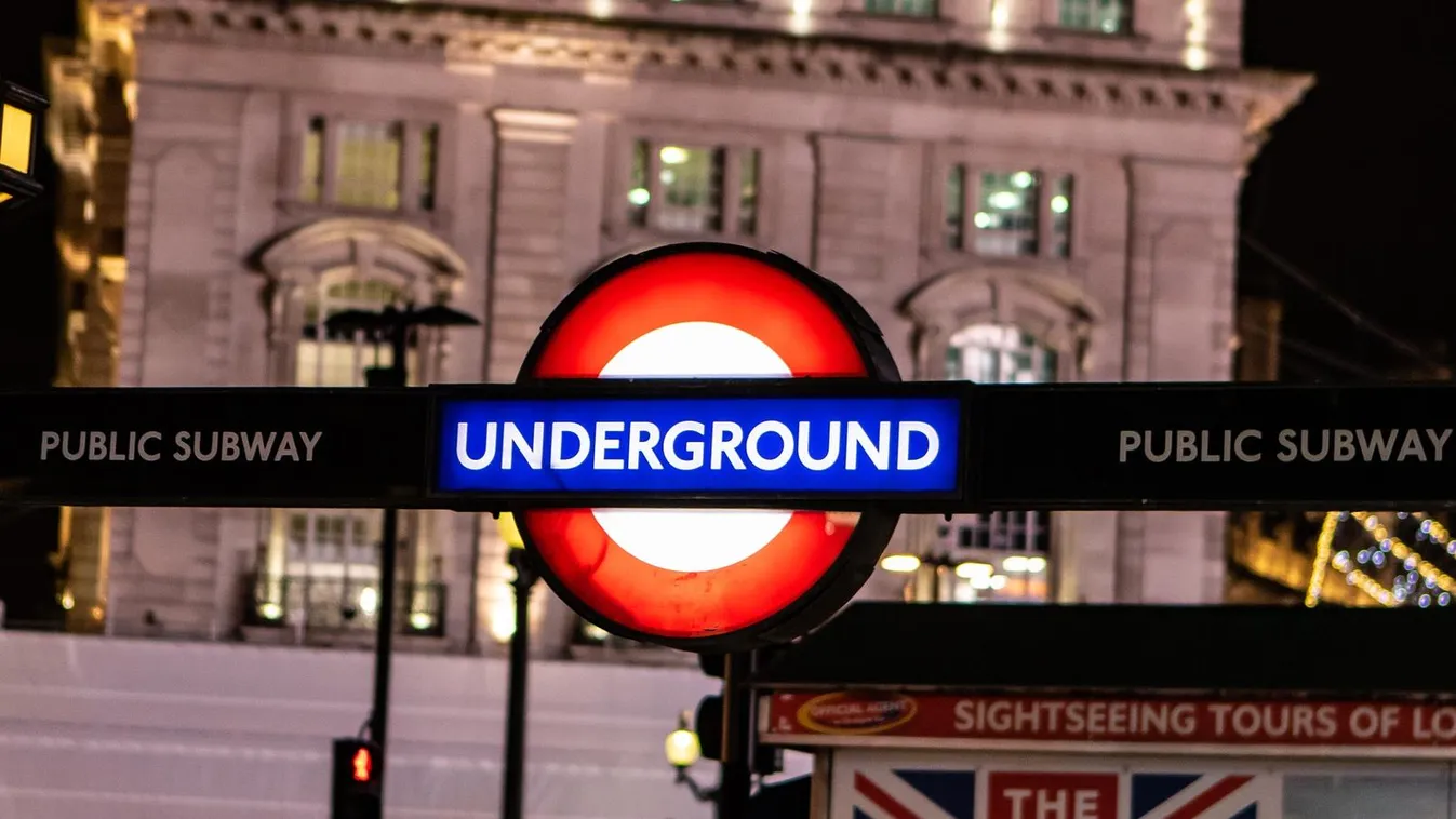 Kitiltják az e-rollereket a londoni metrókból és buszokról, mert lángra lobbanhatnak