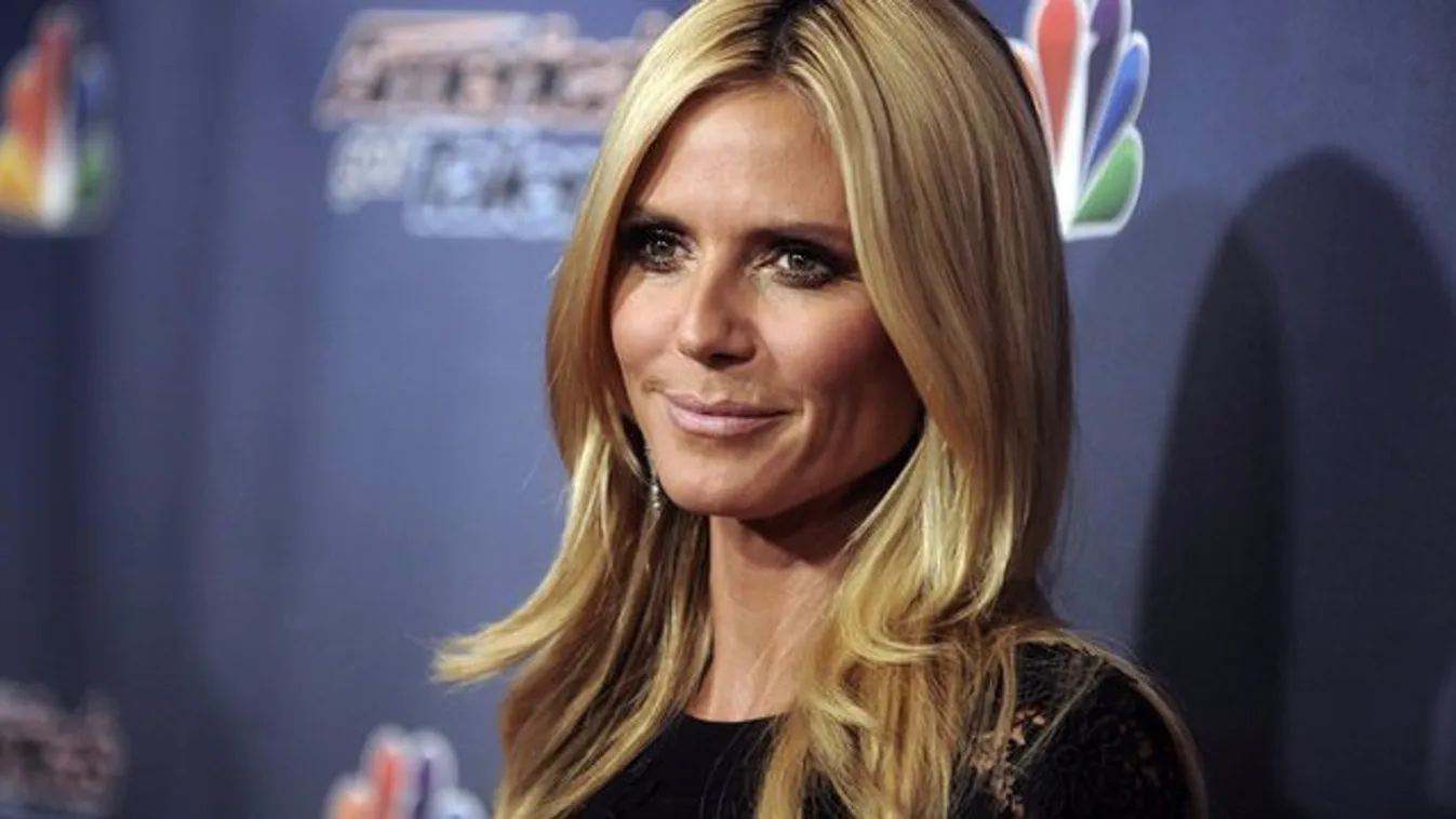 Egy év randizás után, éppen szenteste jegyezte el 15 évvel fiatalabb barátja Heidi Klum szupermodellt