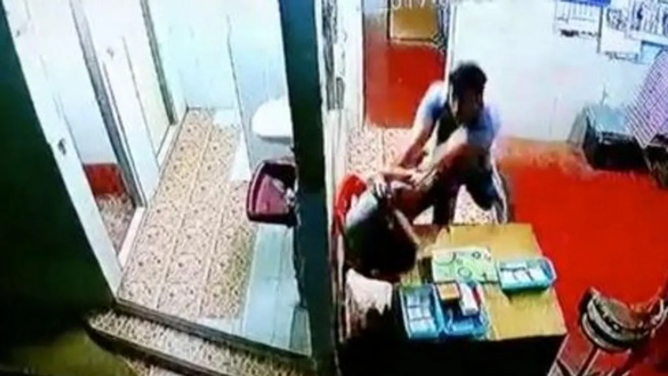 Mindössze 35 forintért viselkedett gyalázatosan egy gyerekkel ez a turista - videó