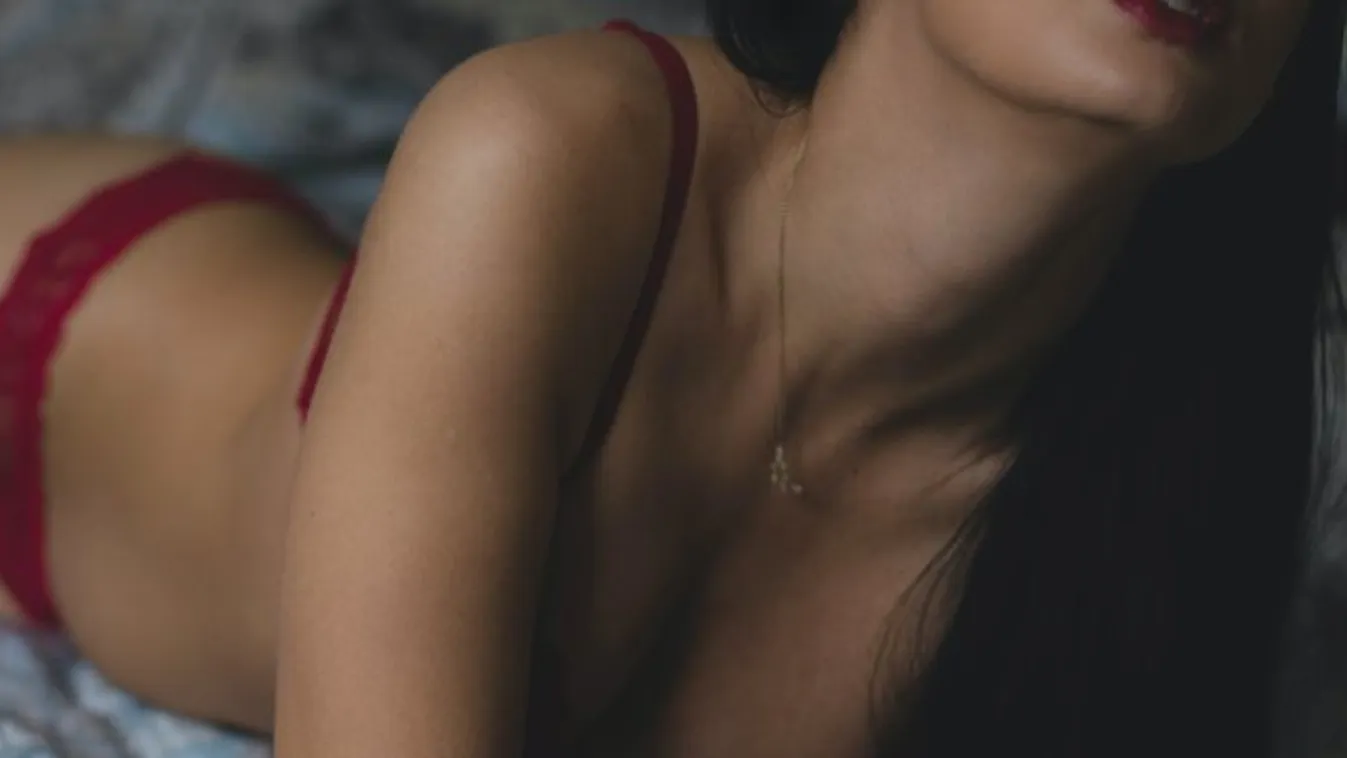 Pornós anya segített betörni lányának a felnőtt iparba, ezt mondják a közös szexjelenetről -18+
