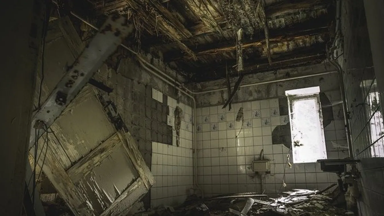 Horror: 11 csecsemő tetemét találták meg a tetőbe rejtve