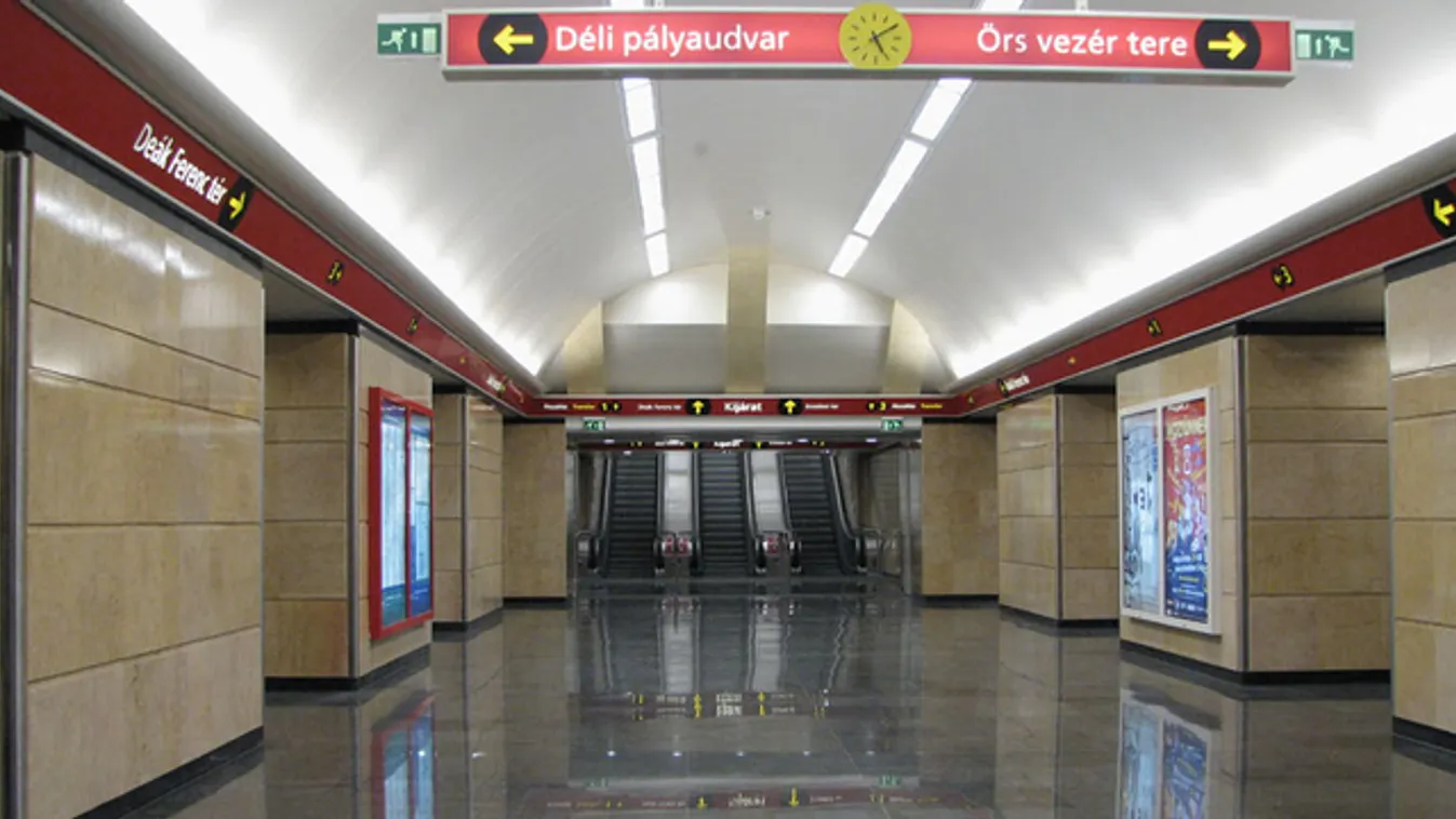 Ki kellett üríteni a Deák téri metróállomást