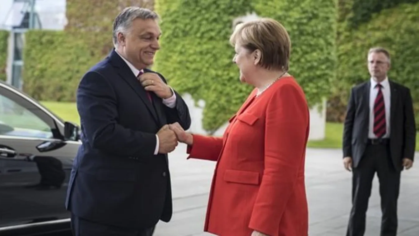 Orbán: Továbbra is védeni fogjuk Európa déli határait