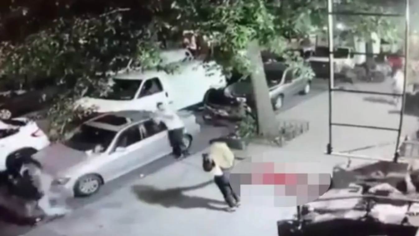 Videóra vették a kivégzést – a nyílt utcán lőtték agyon a nőt