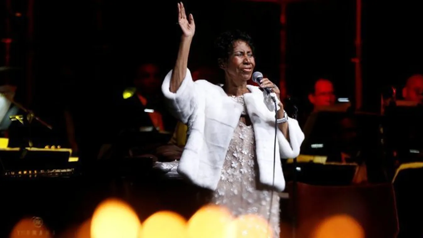 Ez lesz Aretha Franklin legendás fellépőruháinak sorsa