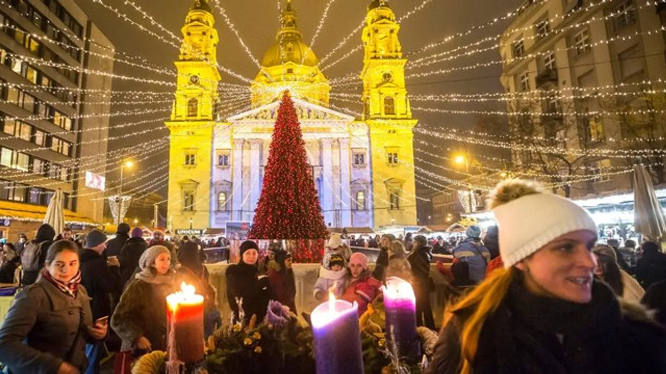 Ez a karácsony igazi szelleme! Idegenek lepik meg egymást adventkor – képek