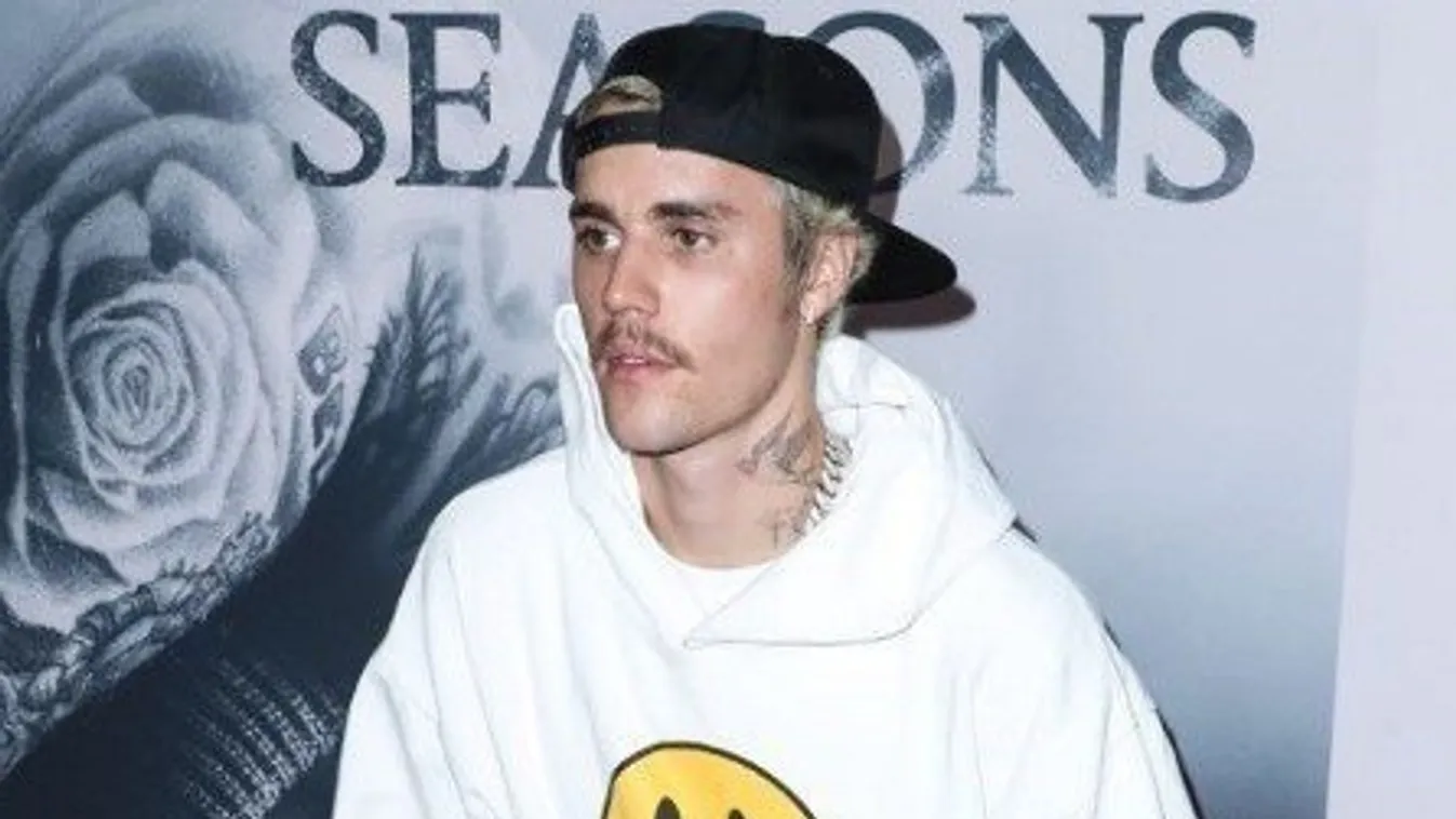 Ilyet is csak ritkán látni: Majdnem teljesen meztelenül mutogatta magát Justin Bieber – videó