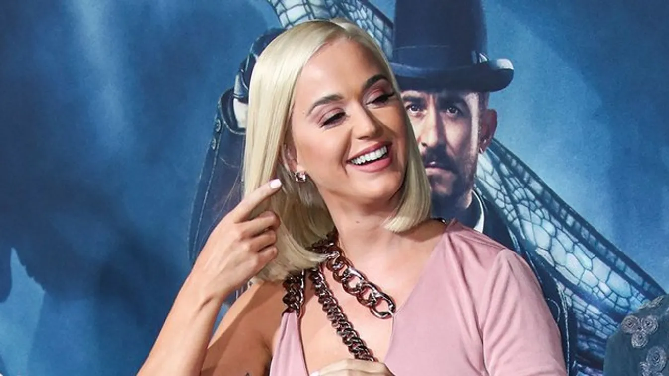 Katy Perry bő félszáz barátját vitte luxusnyaralásra, ha már szülinapja van
