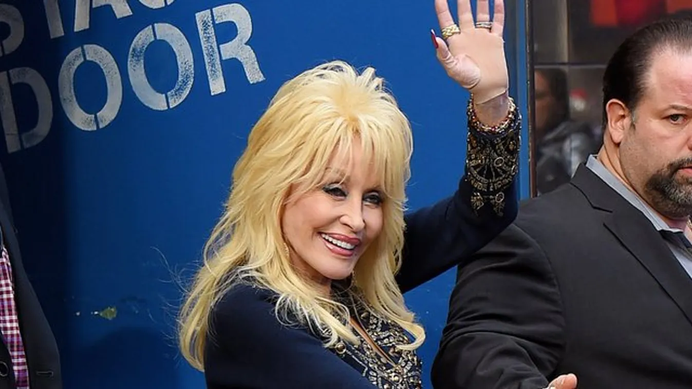 Színpadon búcsúzna Dolly Parton