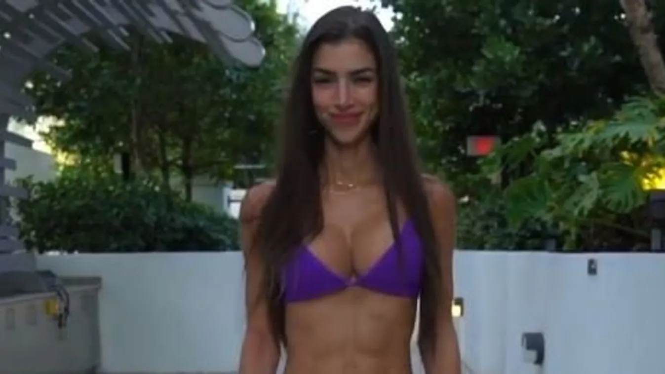 Ettől a parányi bikinitől tuti felmegy a vérnyomása! - videó