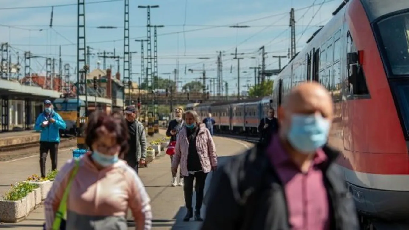 Fontos! Sokakat érintő változás lesz a hosszú hétvégén
