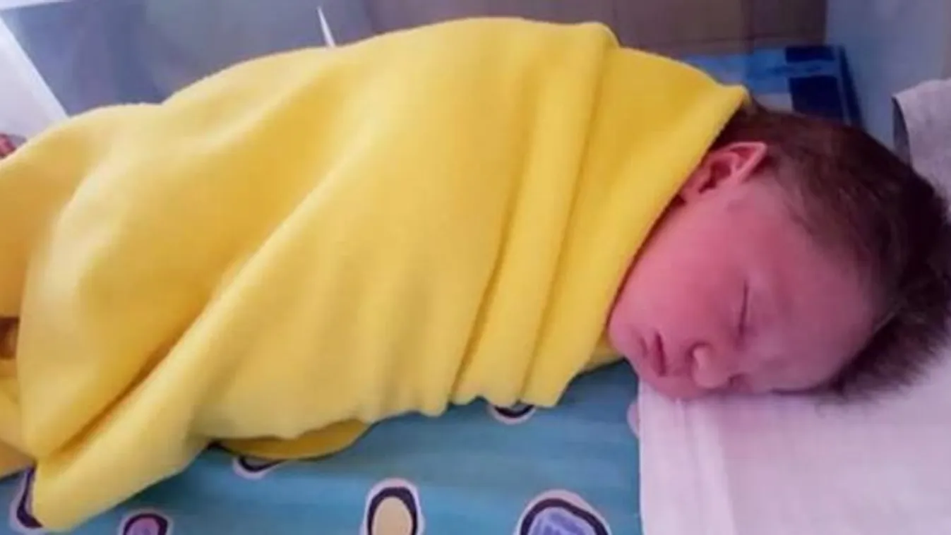 Jó reggelt nagyvilág! Megszületett Balássy Betty kisfia