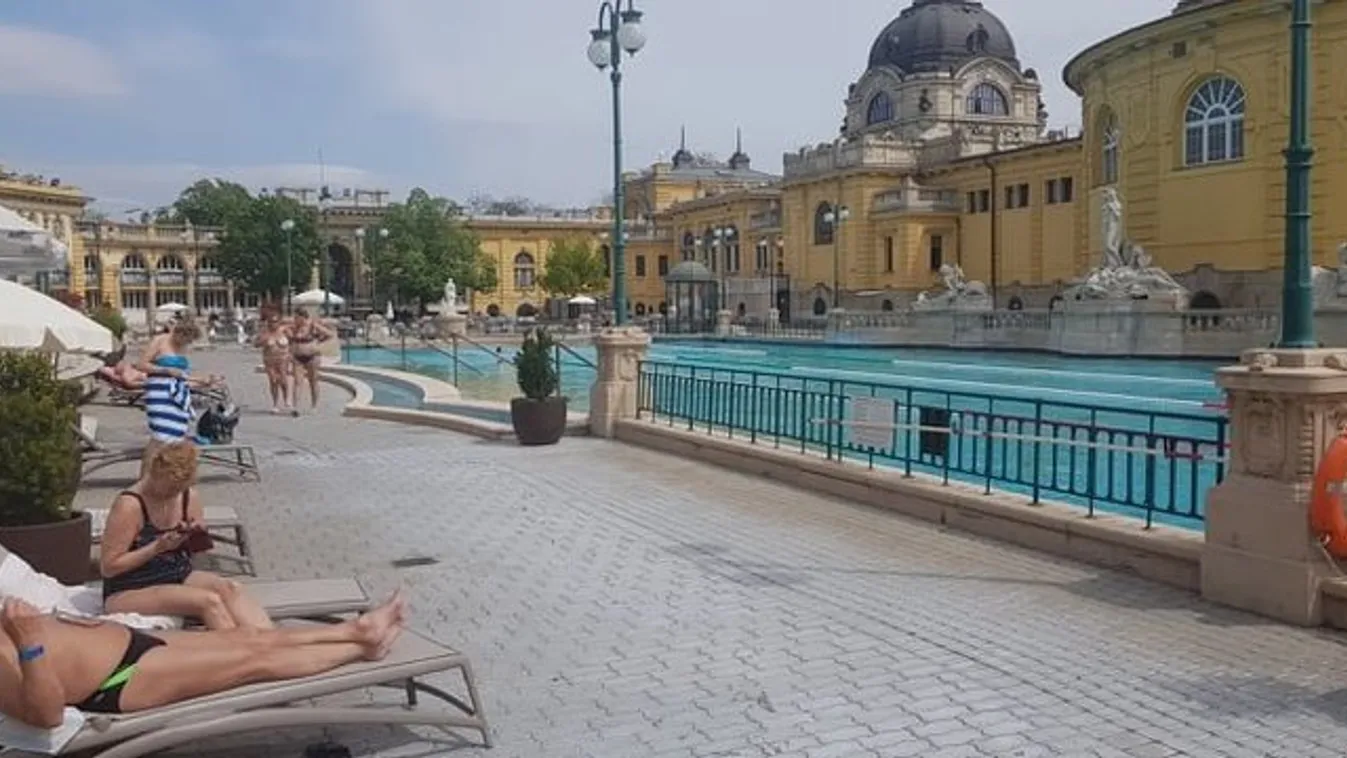 „Nézzük a csajokat, csak ők nem néznek minket” – ez a helyzet a ma újranyitott Széchenyi fürdőben – videó