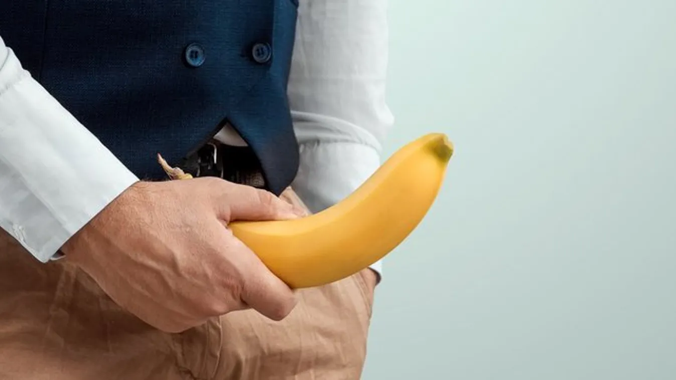 Láttál már ilyet? – kapta elő a szerszámát a győri szatír