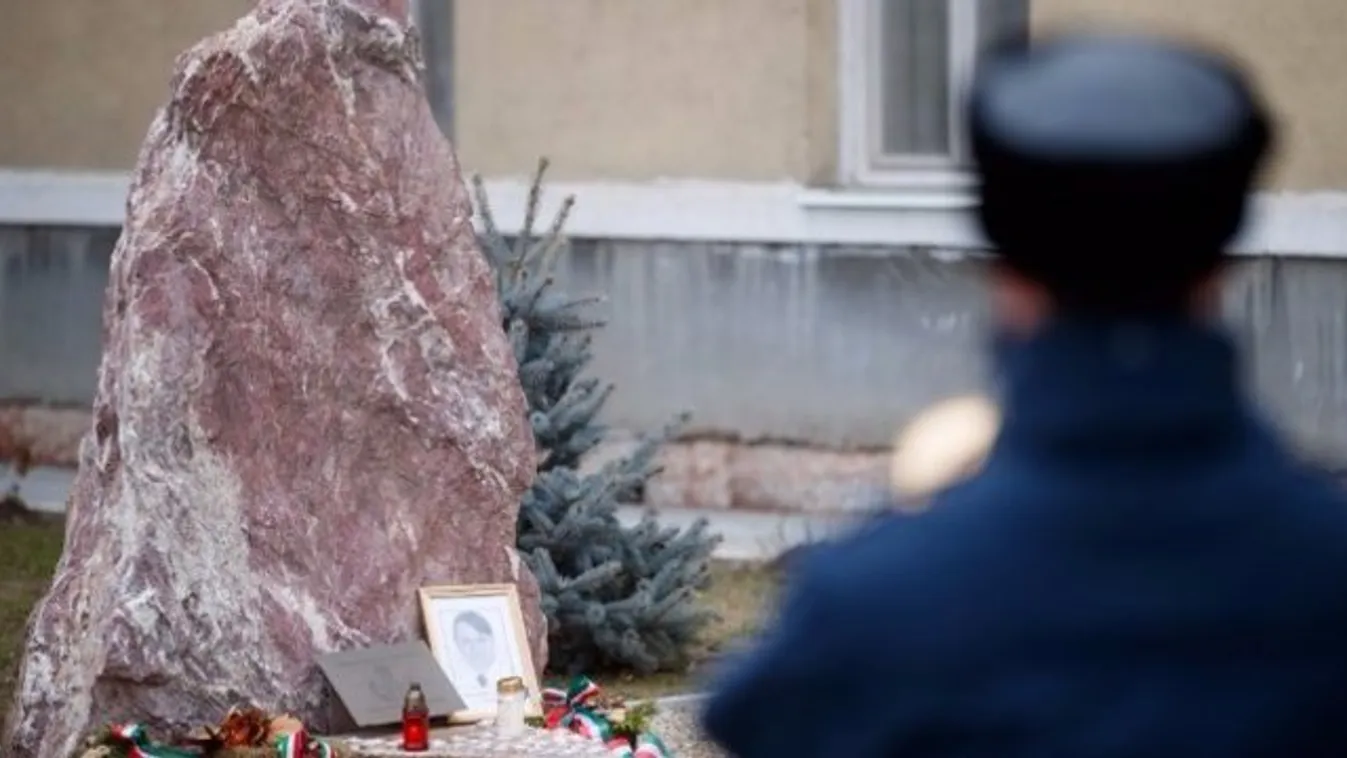 Így vettek búcsút kollégái az elgázolt rendőrnőtől