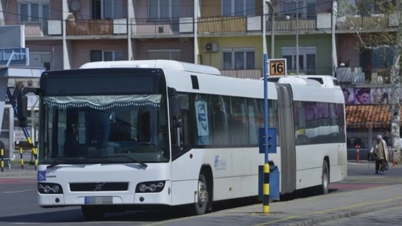 Most jött: menet közben kigyulladt egy busz Óbudán