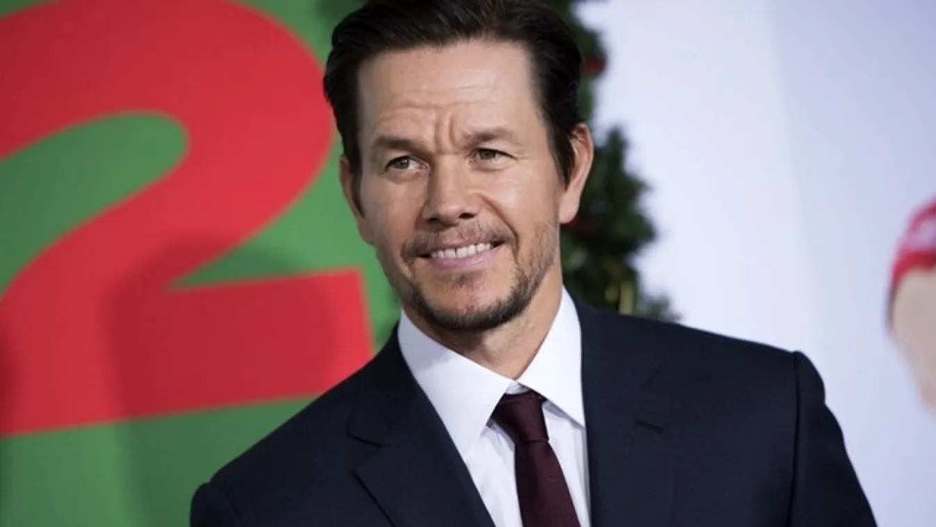Brutális kockahasat villantott Mark Wahlberg - fotó