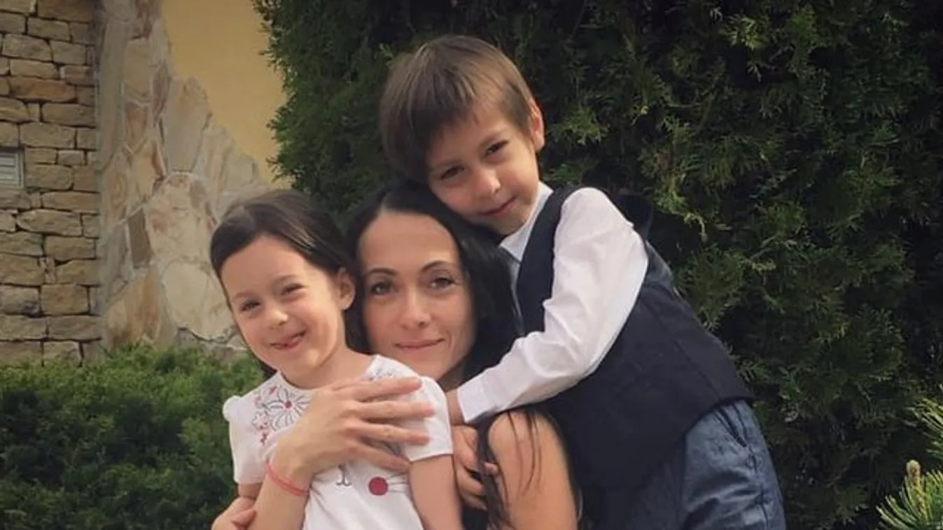 Egyedülálló anya Morvai Noémi