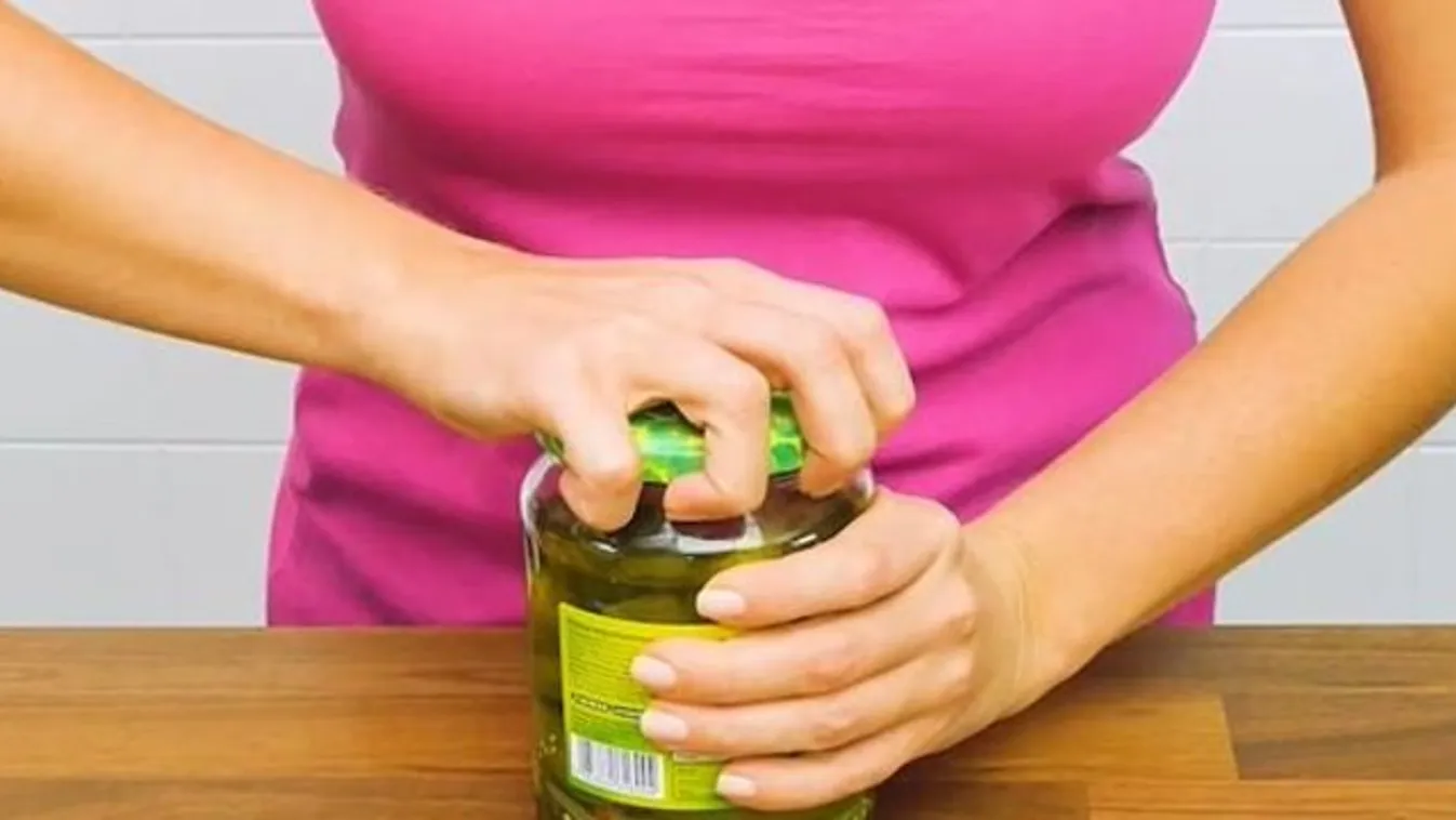 Ezekkel a konyhai trükkökkel egy csomó ősz hajszáltól megkímélheti magát! - videó