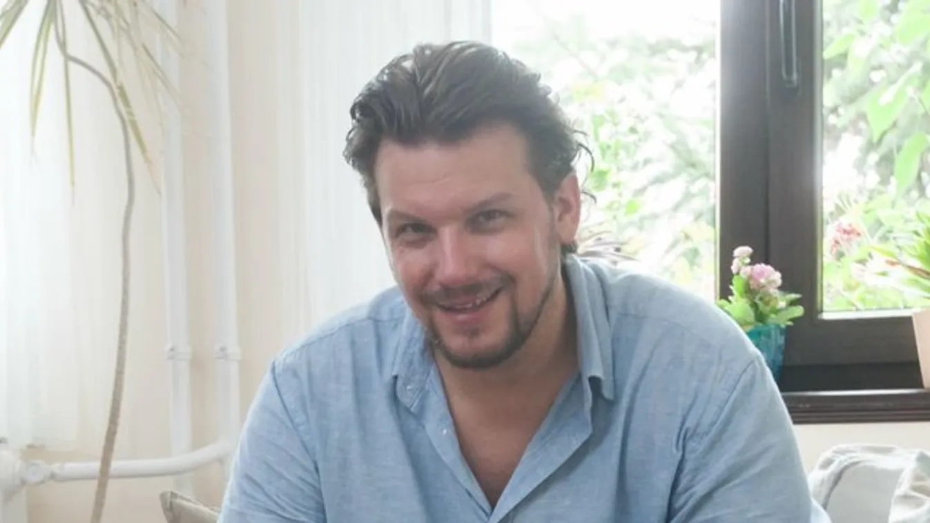 Elítélték a nőt, aki évekig zaklatta Peller Károlyt