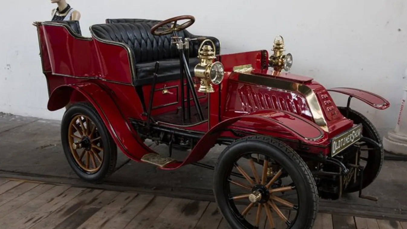 Maigret felügyelő Citroën teherautója begördült Budapestre