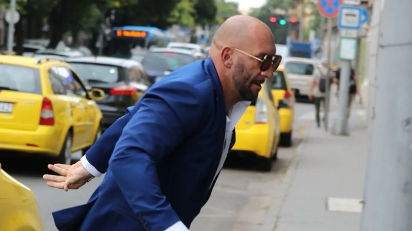 Futva érkezett a bíróságra Berki Krisztián