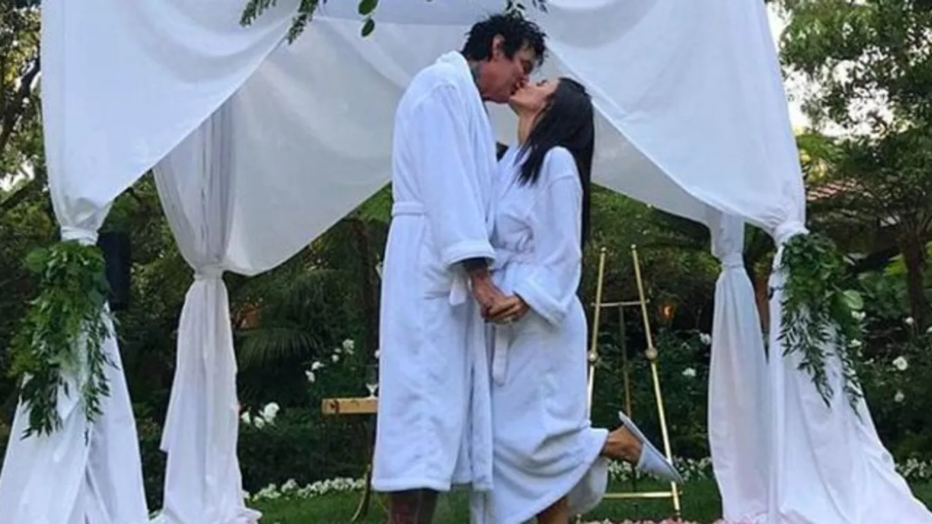 Poénra vette az esküvőjét Tommy Lee
