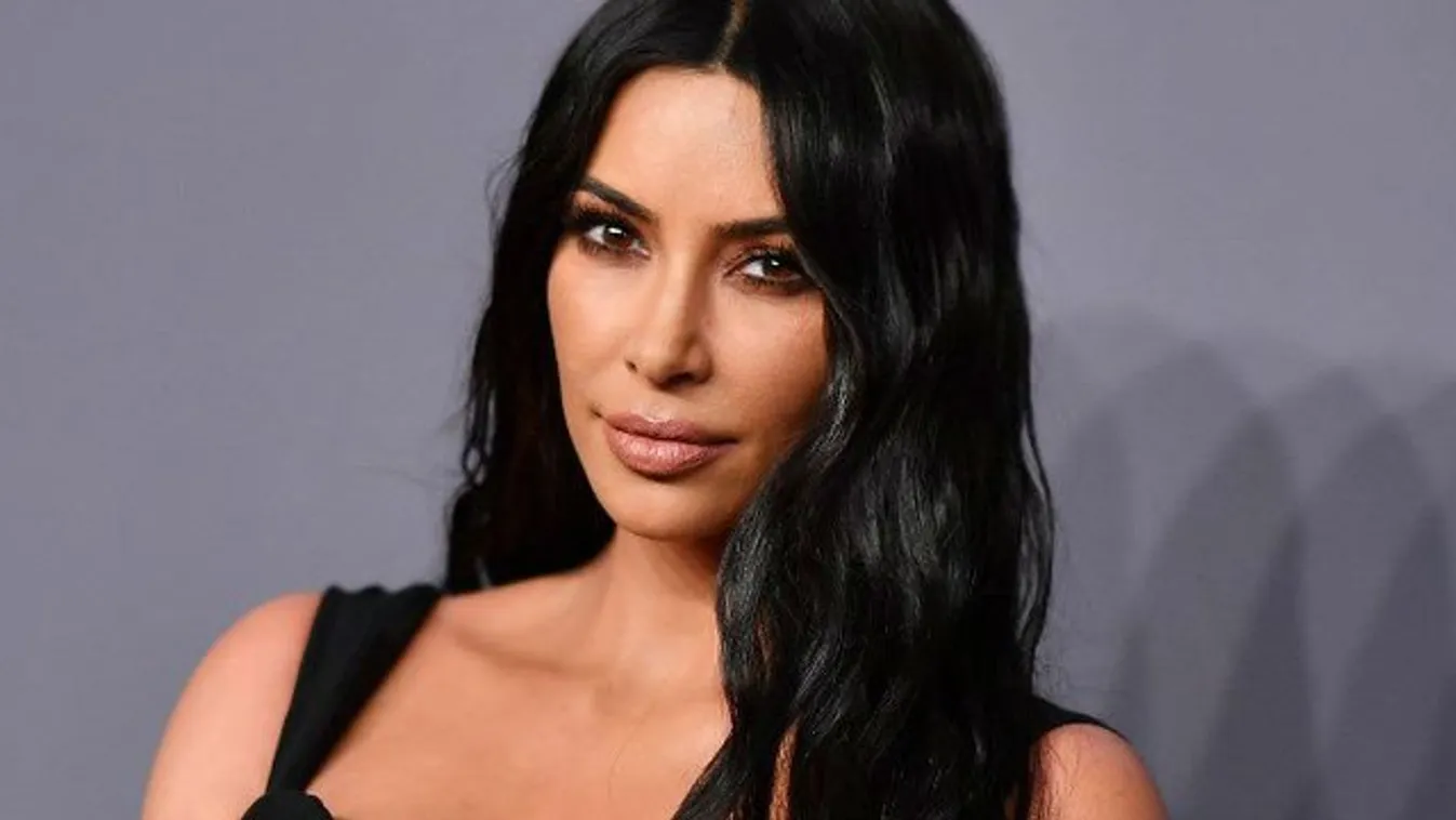 Kim Kardashian hárommilliós párducnak öltözött - fotó