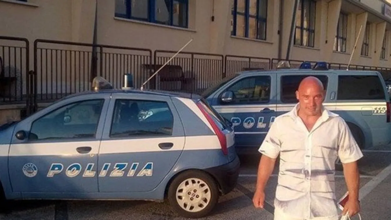 Zsarukkal fotózkodik Dér Csaba