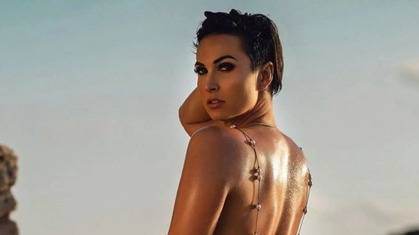 Bombasztikus katonanő rabolta el Lewis Hamilton szívét – 18+ fotók