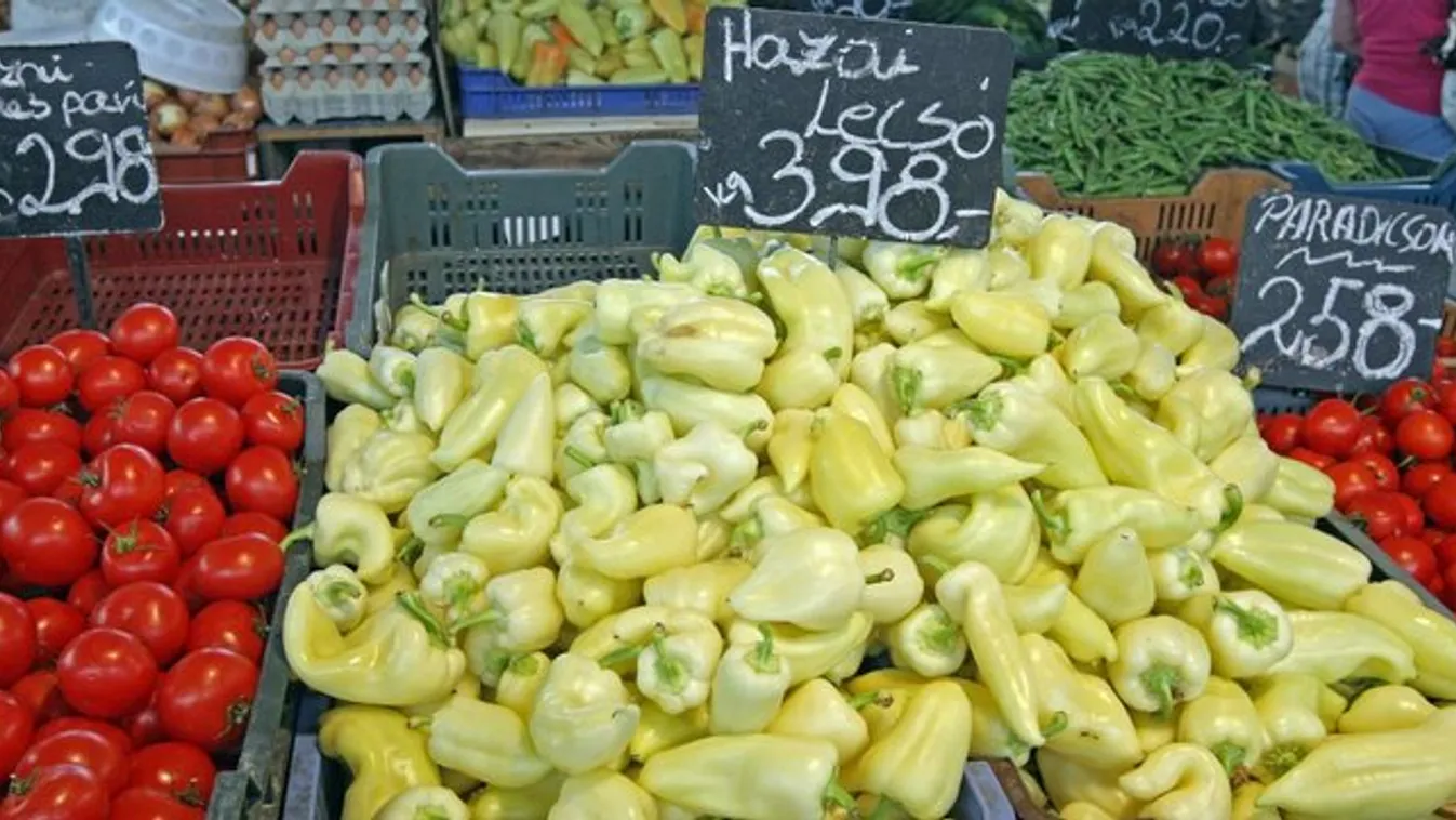 Utolsókat rúgja az idén a friss magyar lecsó 