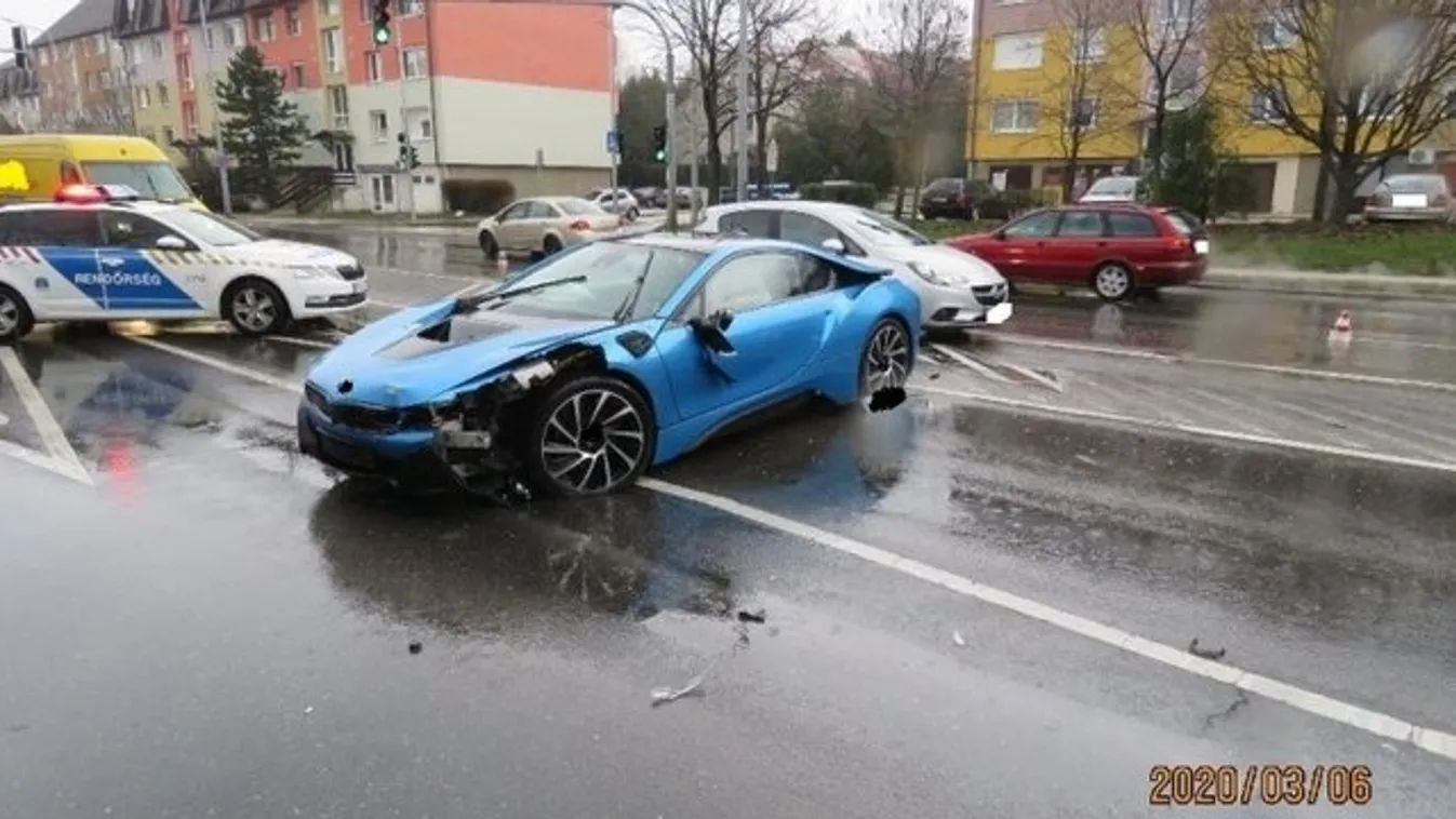 Fotók! Rommá tört egy méregdrága luxus-sportkocsi Tatán - lopás, piálás áll a baleset mögött