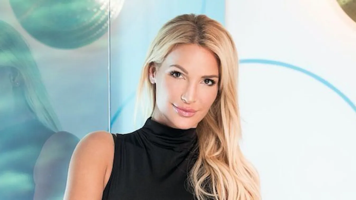 Cipruson szexizik Zimány Linda - fotók