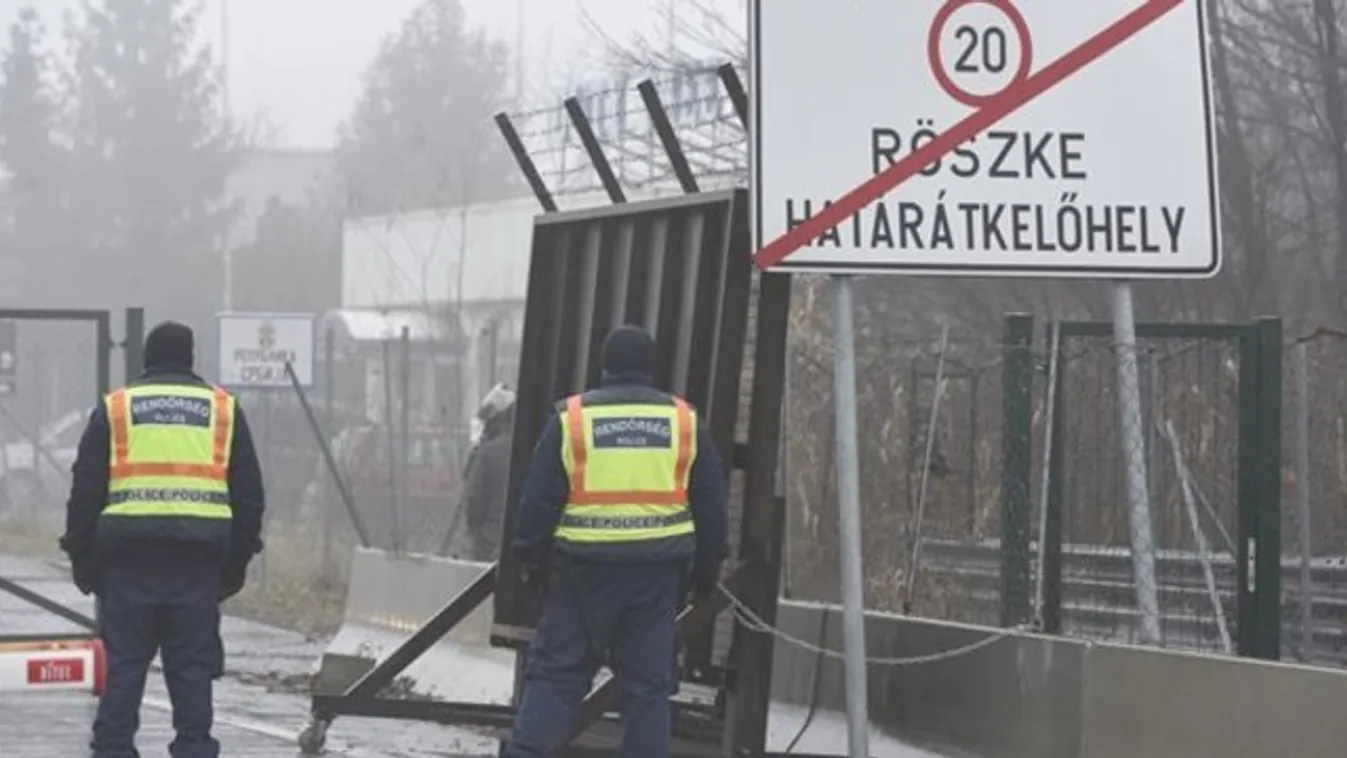 Migránsok erőszakos, szervezett csoportja próbált betörni Magyarországra Röszkénél - rendkívüli sajtótájékoztató