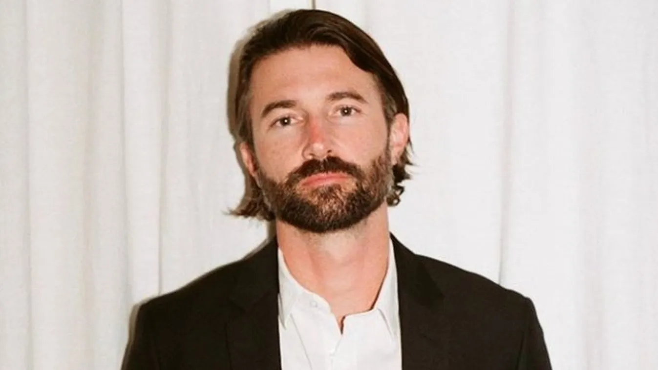 Brandon Jenner pucér fenekével szórakoztatja rajongóit