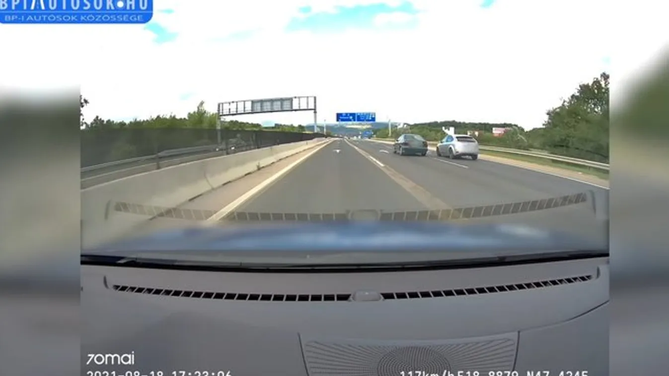 Életveszélyes cicaharc: brutális, hogy szívatta egymást két autós az M7-en – videó