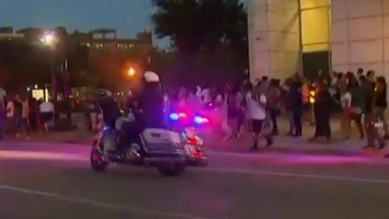 Képek szivárogtak ki a rendőröket meggyilkoló mesterlövész holttestéről - 18+
