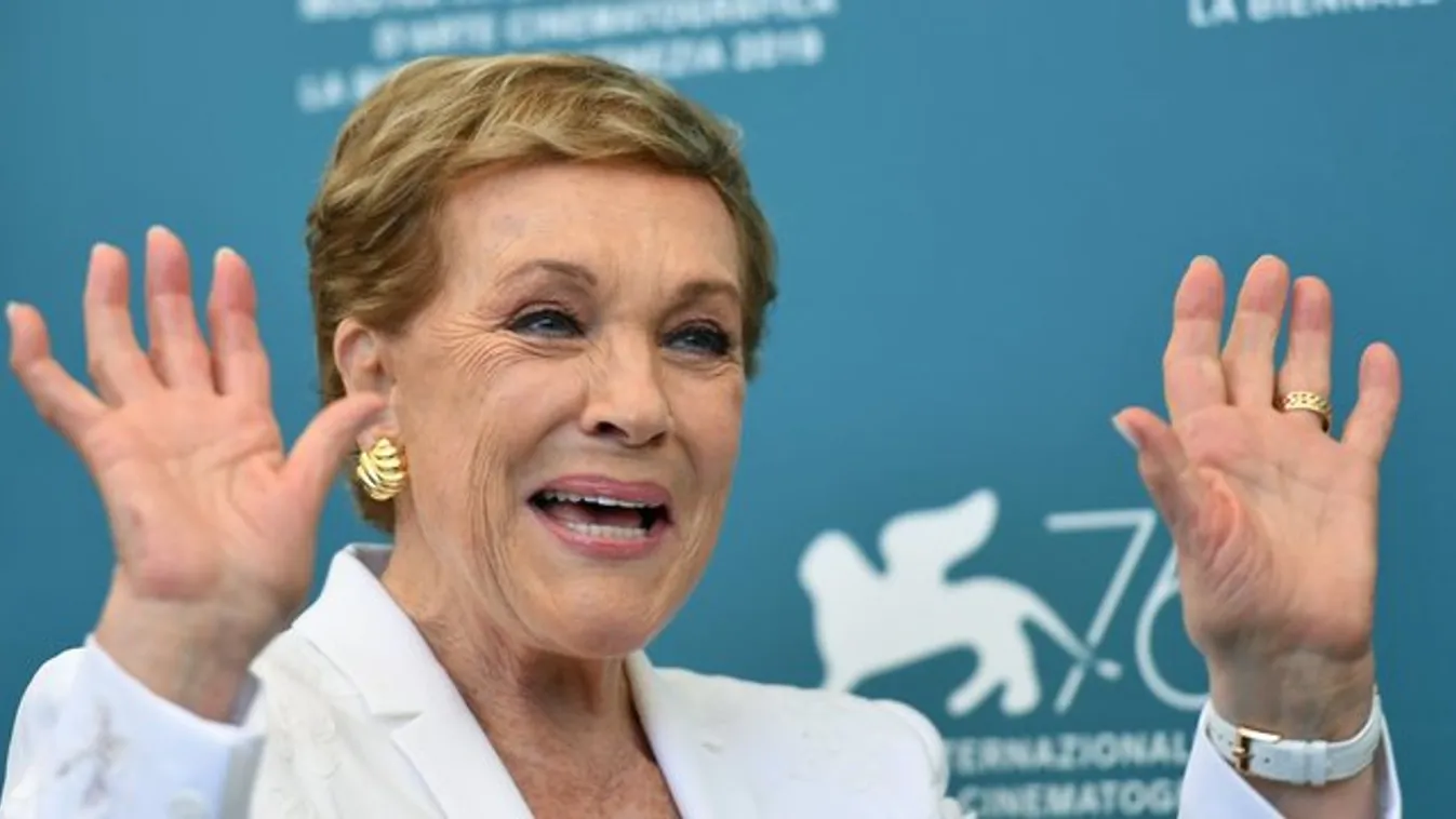 Elkerülte a szereposztó díványt Julie Andrews