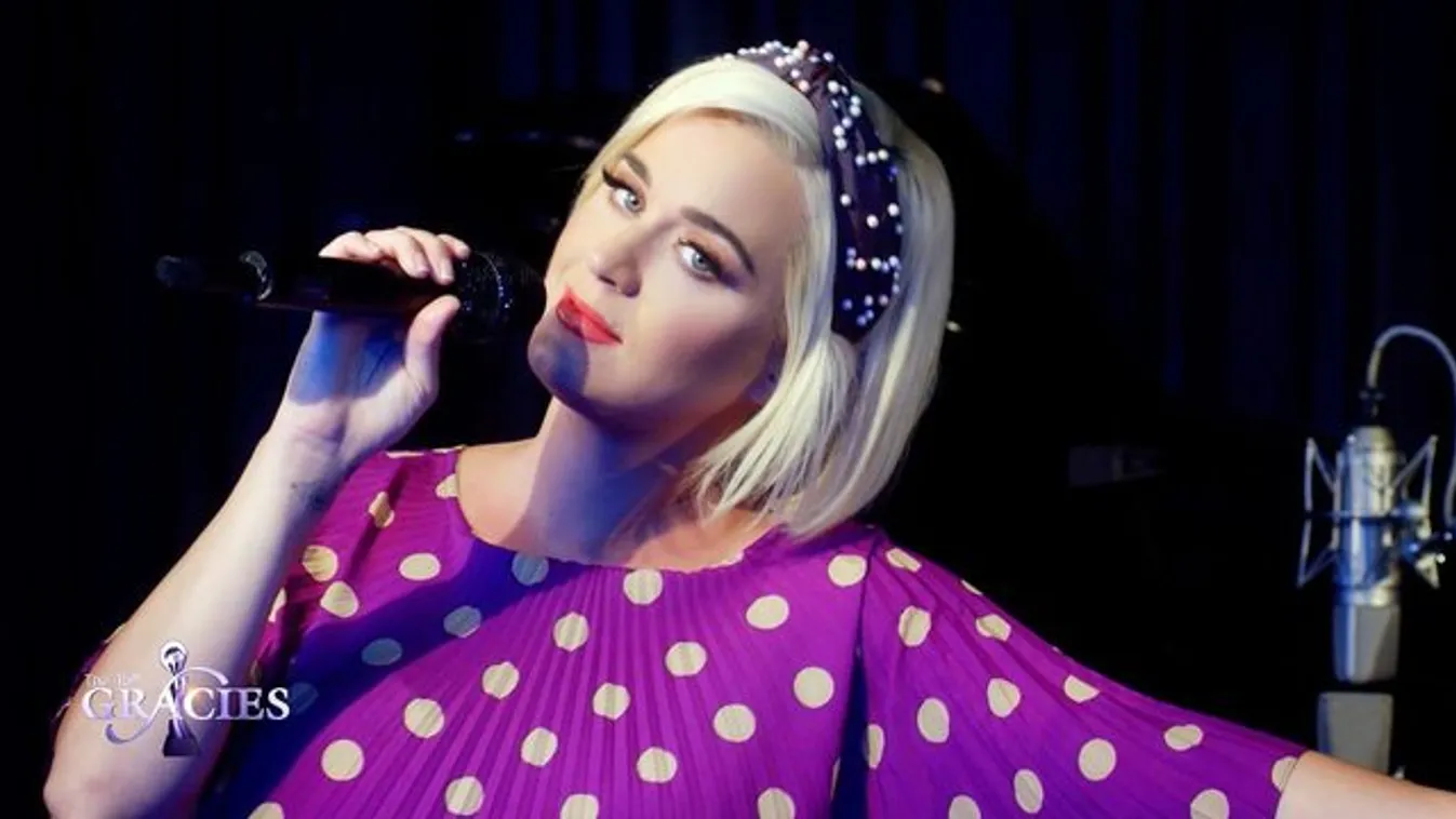 Katy Perry ingatlanosnak áll – ismét megszabadul egy luxusotthonától