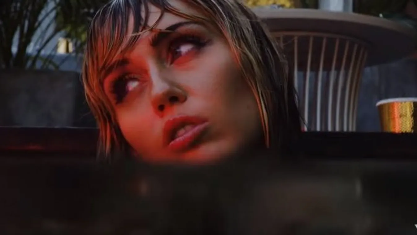 14 milliós estélyiben úszkál szakítós klipjében Miley Cyrus - videó