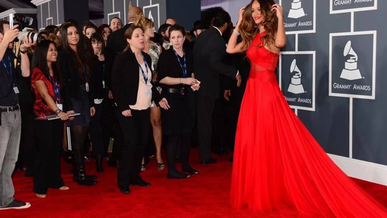 Tegye a Grammy-gálát a karácsonyfa alá