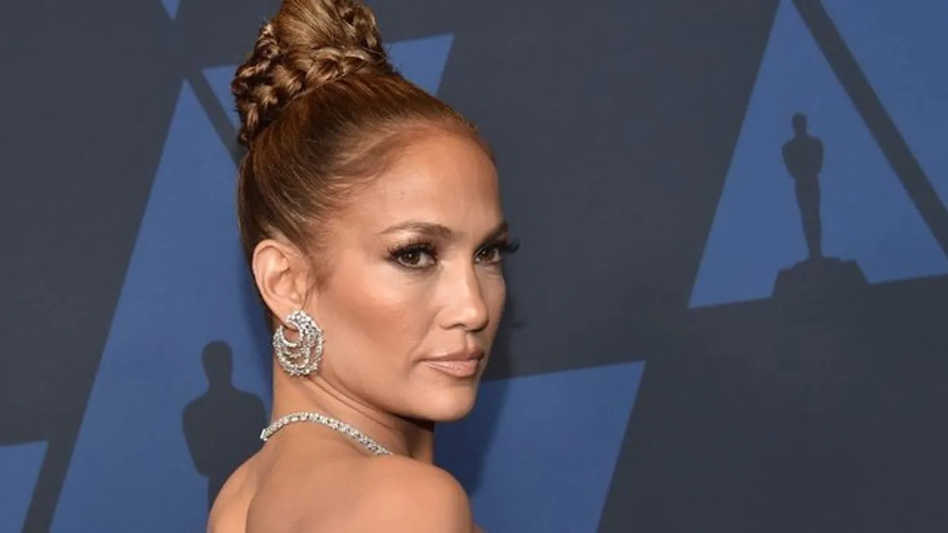 J-Lo bikinis fotója megmozgatta a hírességek fantáziáját is